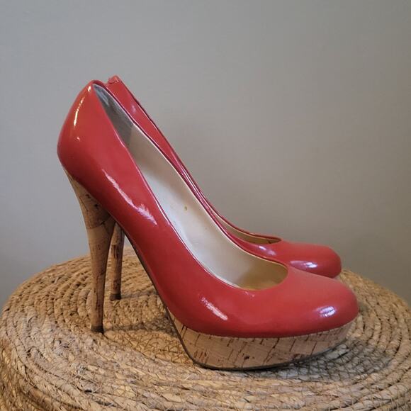 Guess Women's Coral Faux Leather Platform Heels Pumps 7.5 Pre-owned - Picture 2 of 6